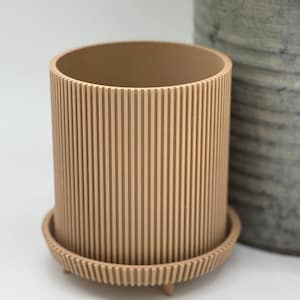 3D Printed Planter with Drain Tray – Free Shipping w/35, Modern Ribbed Plant Pot, Minimalist Indoor Planter, Eco-Friendly Home Decor