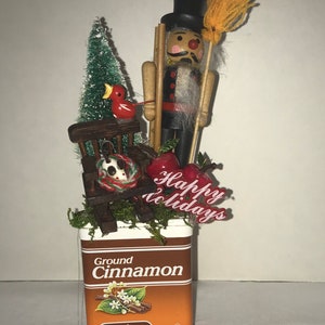 Vintage  Christmas Cinnamon Spice Can. Free Shipping