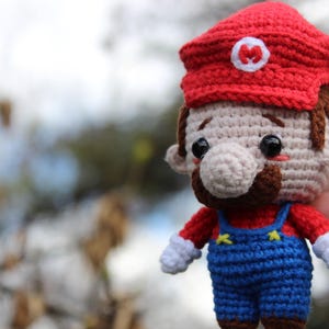 Handmade Crochet Gamer Doll – Geeky Desk Buddy, Kawaii Plush Collectible Figure, Cosplay Gift, Bag or Keychain Charm Option