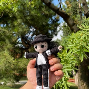 Michael Jackson Crochet Amigurumi Figure, Handmade Plush Doll for Home Decor, Perfect Gift for Fans & Collectors