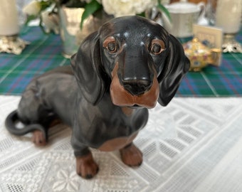 Vintage - Daschund Figurine