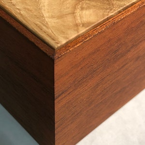 Mahogany Keepsake Box with Gnarled Oak Lid image 5