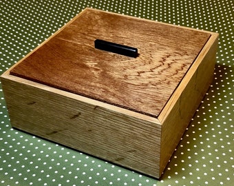 Quarter Sawn White Oak and Mahogany Stash Box