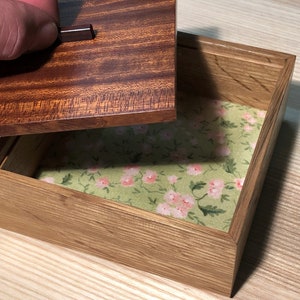 Quarter Sawn White Oak and Sapele Stash Box