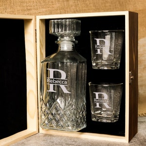 Personalized Whiskey Decanter Set with Wood Box,Groomsman Gift, Best Man Gift,Engraved Whiskey Decanter Set,Whiskey Glass, Best Man Proposal