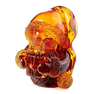 New Year&#39;s souvenir Santa Claus with natural amber,Carved amber statue,handmade figurine,sculpture amber,Christmas gift,New year gift