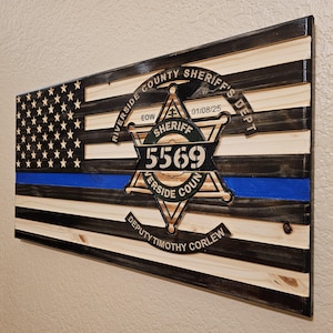 dünne blaue Linie amerikanische Flagge: Strafverfolgungs-Holzwandkunst