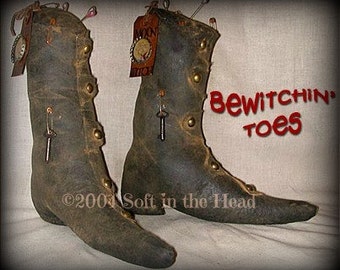 Bewitchin' Toes Primitive Witch Shoes E Pattern