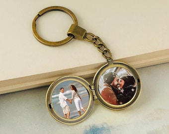 Personalized with You Own Photo Brass Locket Keychain,key chain,Keepsake Photo Frame Charm, best gift,Christmas Gift, Gift for Dad