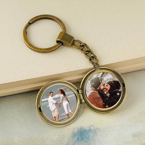 Personnalisé avec votre propre porte-clés médaillon photo en laiton, porte-clés, breloque cadre photo souvenir, meilleur cadeau, cadeau de Noël, cadeau pour papa