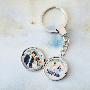 Personalized with Your Own Photo Locket Stainless Steel Locket Keychain, key chain, Keepsake Photo Frame Charm, Key Ring, best gift