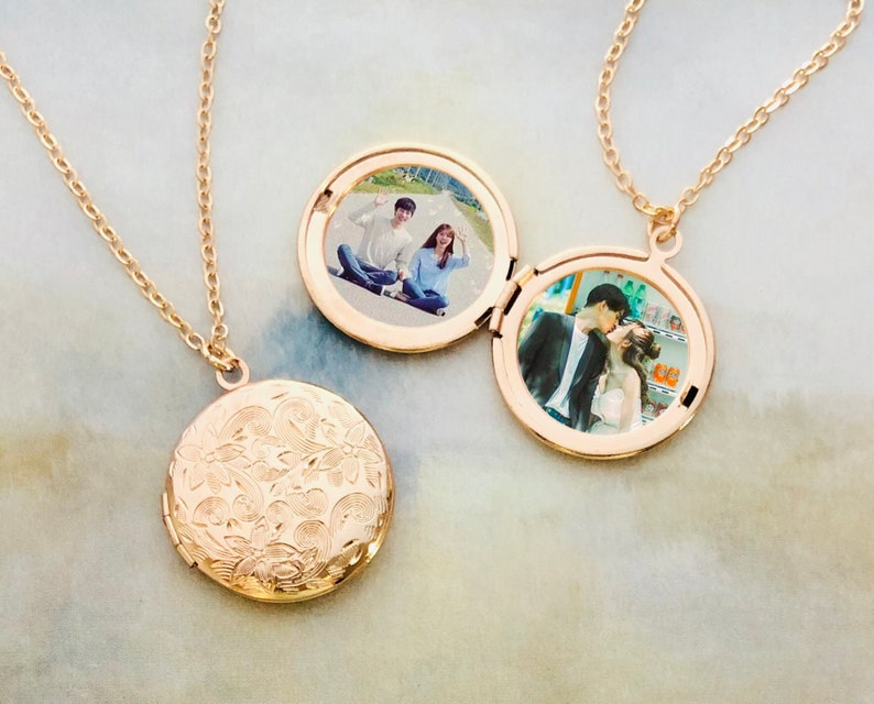 Personalized with Your Own Photo Round Golden Locket Necklace, Photo Necklace, Photo Locket, Keepsake Photo Frame Charm, best gift --L09 