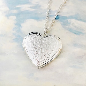 Heart Locket Necklace, Personalized with Your Photos inside Photo Necklace, best gift,L05