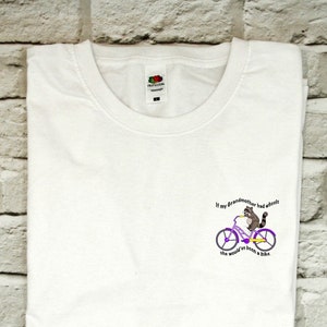 Waschbär Meme - Wenn meine Großmutter Räder hatte - Unisex T-shirt - T-Shirt - Y2K - Millennial - GenZ Bild 1