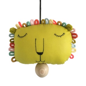 musical pull string crib toy lion image 1