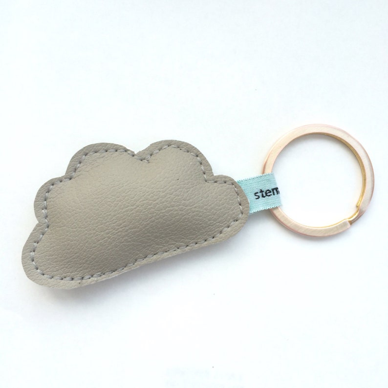 keychain cloud gray image 1