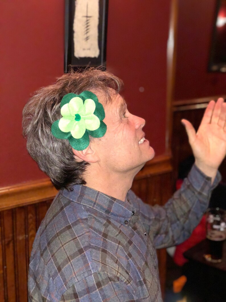 ShamrockClover Clip for hair or clothes