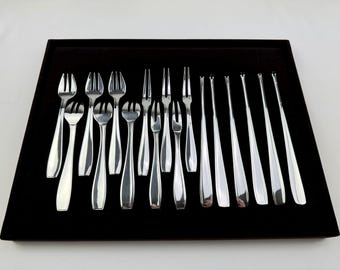 Christofle Fish Cutlery Set 6 Oyster Forks 6 Lobster Forks and 6 Snail Forks Luxury Cutlery for Elegant Table