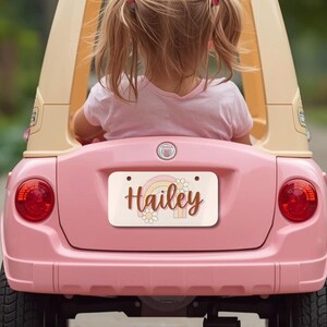 Regalo para baby shower Regalo personalizado con el nombre del bebé Decoración personalizada para la habitación del bebé Recuerdo personalizado con el nombre de los niños Mini matrícula Placa de nombre para bicicleta Coche de juguete