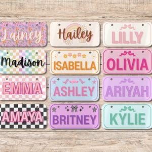 Letrero con el nombre de niña, regalo personalizado para matrícula, regalo con el nombre del bebé, matrícula personalizada, regalo personalizado para niños pequeños, letrero con el nombre de la bicicleta, placa con el nombre del coche de juguete
