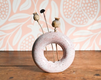 Mini-Donut-Vase - 3,75 Zoll hohe, handgefertigte Citrin-gelbe Donut-Vase, Kreisvase, minimalistische Keramikvase