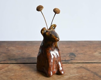 Petit vase pour chien en céramique brune, 3,25 pouces de haut, cadeau pour maman de chien