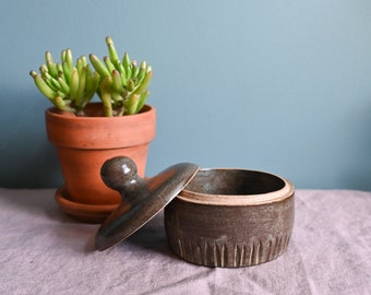 Handmade Dark Brown-Green Lidded Jar, Carved Design, Wheel Thrown Pottery, Home Decor Ceramics, Creative Pottery, Clay Jar