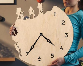 Climbing Men Wall Clock, Rock Climbing Wall Clock, Climber Wall Clock Decor, Mountain Climbing Clock, Rock Climber Gift, Unique Wall Clock