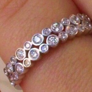 Beautiful 14k White Gold RING with 26  Diamonds - Size 10