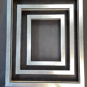 Sleek Silver Gallery Frame - 8 x 10”