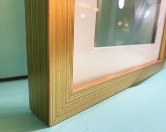 Marco de madera dorado contemporáneo con matices rosados - 11 x 14” para lienzo