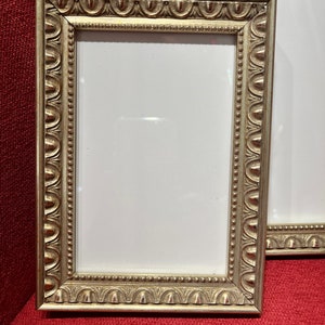 Warm Silver Egg and Dart Vintage Style 4 x 6” Picture Frame with Easel back