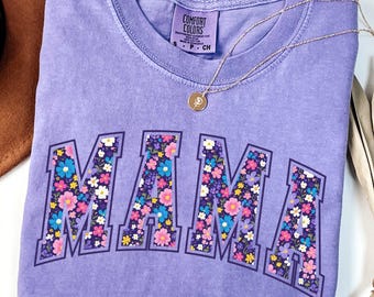 Comfort Colors® ママシャツ、フローラルママ春Tシャツ、トレンディママTシャツ、レディースフラワーママシャツ、新米ママへの春の妊娠披露ギフト