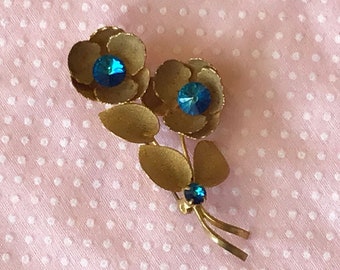 Vintage 1950s Flower Turquoise Rhinestone Brooch