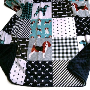 Beagle Blanket, Dog Bedding, Personalized Baby Blanket, Beagle Gift, Embroidered Minky Blanket, Baby Blanket with Name, Neutral Baby Gift