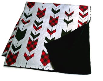 Arrow Baby Blanket, Red and Black Plaid Baby Gift, Fletching Arrows Minky Throw, Arrows Nursery Decor, Ready To Ship