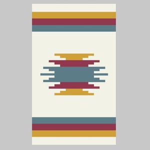 Könnte beinhalten: Ein weißer Teppich mit einem geometrischen Muster in Gold-, Burgunder- und Blautönen. Das Muster zeigt eine zentrale Diamantform mit kleineren Diamanten und Linien, die sich nach außen erstrecken.