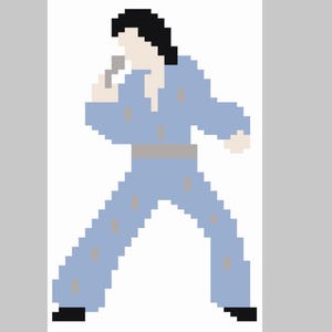 Könnte beinhalten: Pixelige Illustration eines Künstlers in einem hellblauen Overall mit silbernem Gürtel und grauen Akzenten. Die Figur hat schwarzes Haar und hält ein Mikrofon. Das Bild befindet sich auf weißem Hintergrund.