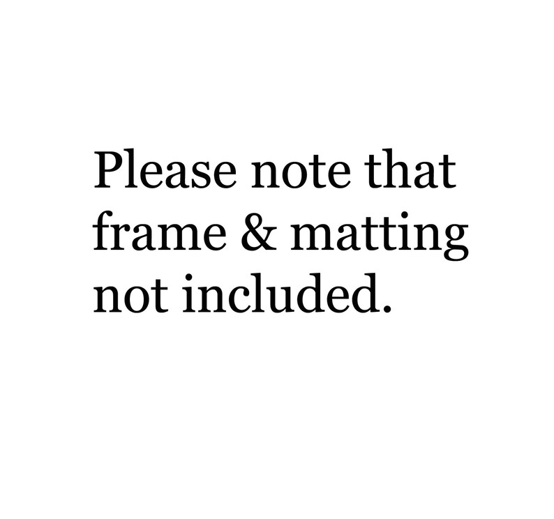 Może przedstawiać: Białe tło z czarnym tekstem: "Proszę pamiętać, że rama i passe-partout nie są wliczone."