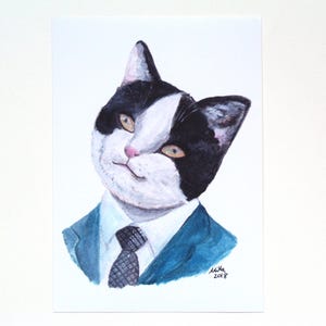 Impresión artística de un gato con traje, decoración de pared de gato con esmoquin, retrato divertido de gato, ilustración de un gato elegante, regalo de animal vestido de humano.