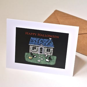 Carte d'Halloween faite main, maison hantée avec chats allongés, cadeau d'Halloween original pour amis, cadeau pour amoureux des chats sorcières, art gothique fantaisiste