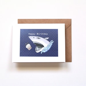 Carte d'anniversaire requin, carte d'anniversaire drôle, cadeau pour amoureux des requins, cadeau d'anniversaire pour homme, impression d'art sombre, cadeau pour amoureux de la plage océan, carte message personnalisée