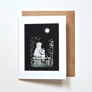 Carte ours et lapin pour toutes les occasions, carte d'art ours et lapin dans un jardin au clair de lune, impression lapin lune, art noir et blanc, carte d'amour mignonne, MiKa