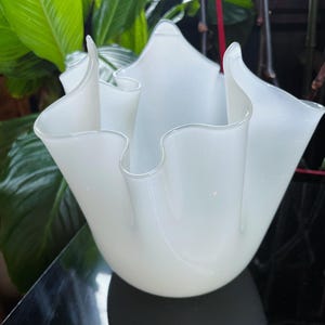 Rare Venini "Fazzoletto" Hand-Blown Murano Vase - A work of art!