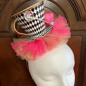 Queen of Hearts Tea Cup Fascinator: Alice in Wonderland Tea  display picture 1