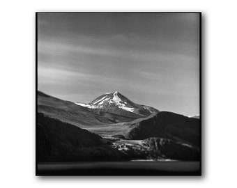 Svalbard Mountains, Longyearbyen, Pyramiden, Arctic Photography, Analog, Landscape Photo, Spitsbergen, Square, Central Composition, Contrast