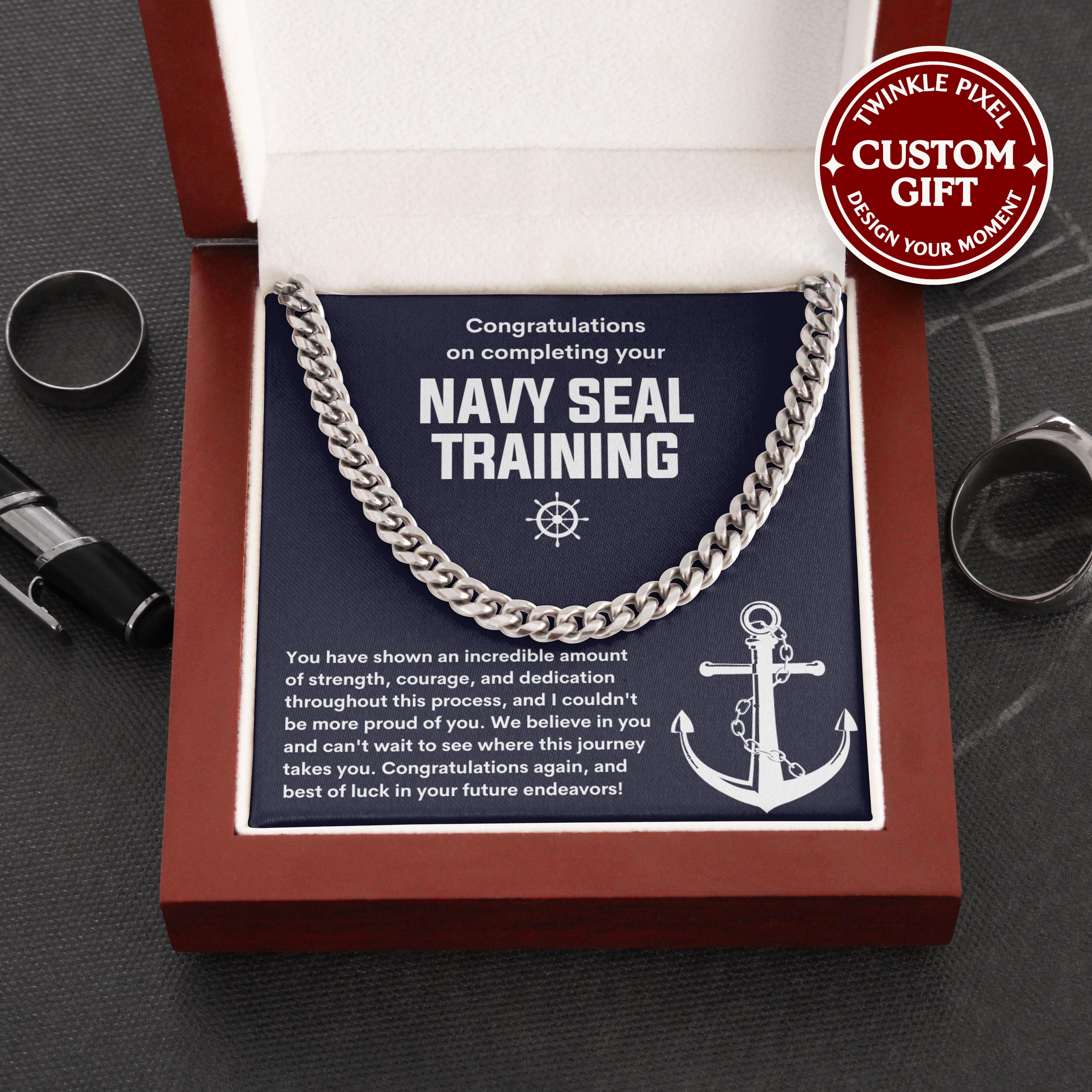米軍放出品ALEX AND ANI NAVYペンダントネックレス新品未使用 ANNIKA INEZ（アニカイネズ） ネックレス Petite Open Heart Pendant
