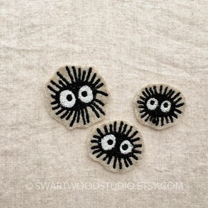 Good luck Soot Sprite inspired by My Neighbor Totoro Embroidered Decorative Iron On Patch bild 4