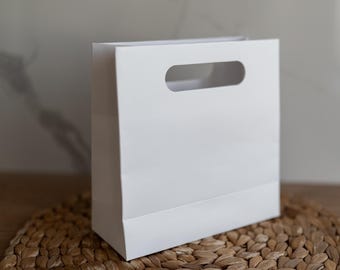 1-10pcs White Paper Gift Bags with Handles, Present Bags for Special Occasions - Weddings, Bachelorette Parties, Birthdays, Easter, Moms Day