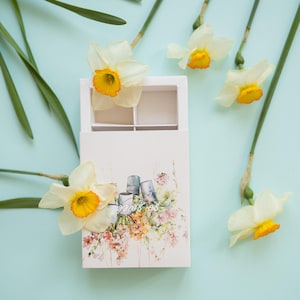 Cajas vacías con compartimentos para caramelos, cajas de cartón con estampado floral, embalaje para empresas de chocolate, caja vacía para dulces, 50 unidades